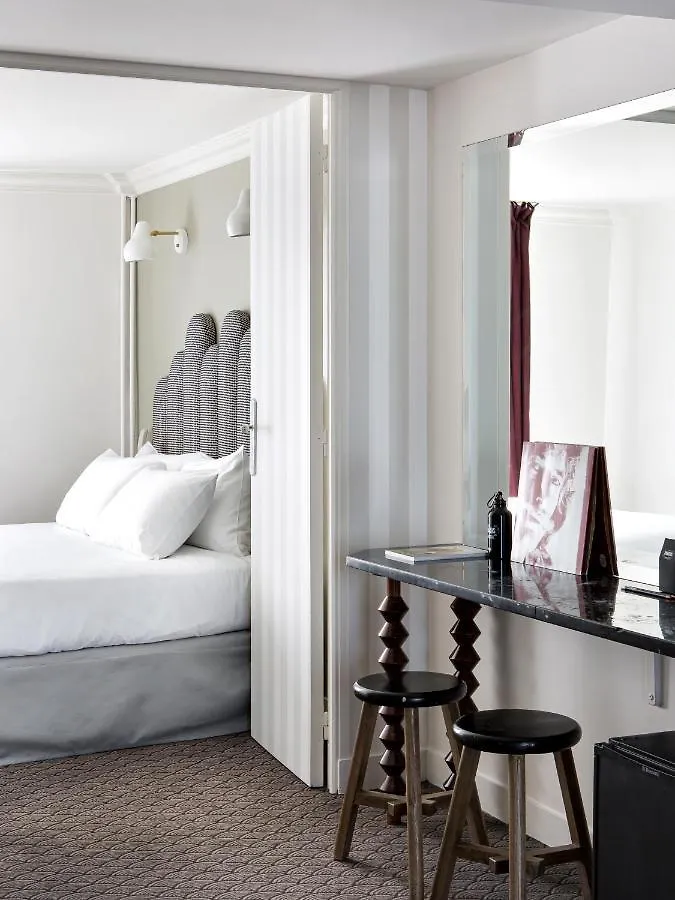 Hotel Paradis Paris 3*,  France