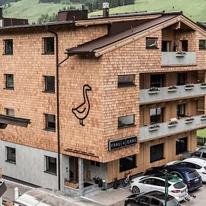 frau-gans-pure-mountain-apartments.saalbachhinterglemmhotels.com/