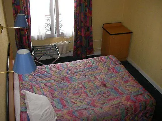Hotel Paradis Paris 3*,